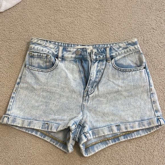 PacSun Pants - Light wash denim shorts